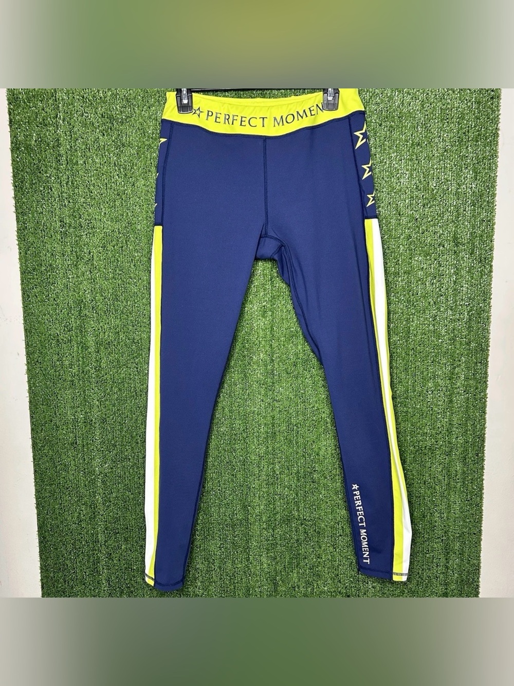 Perfect Moment Blue Active Leggings Women’s Size Large C31